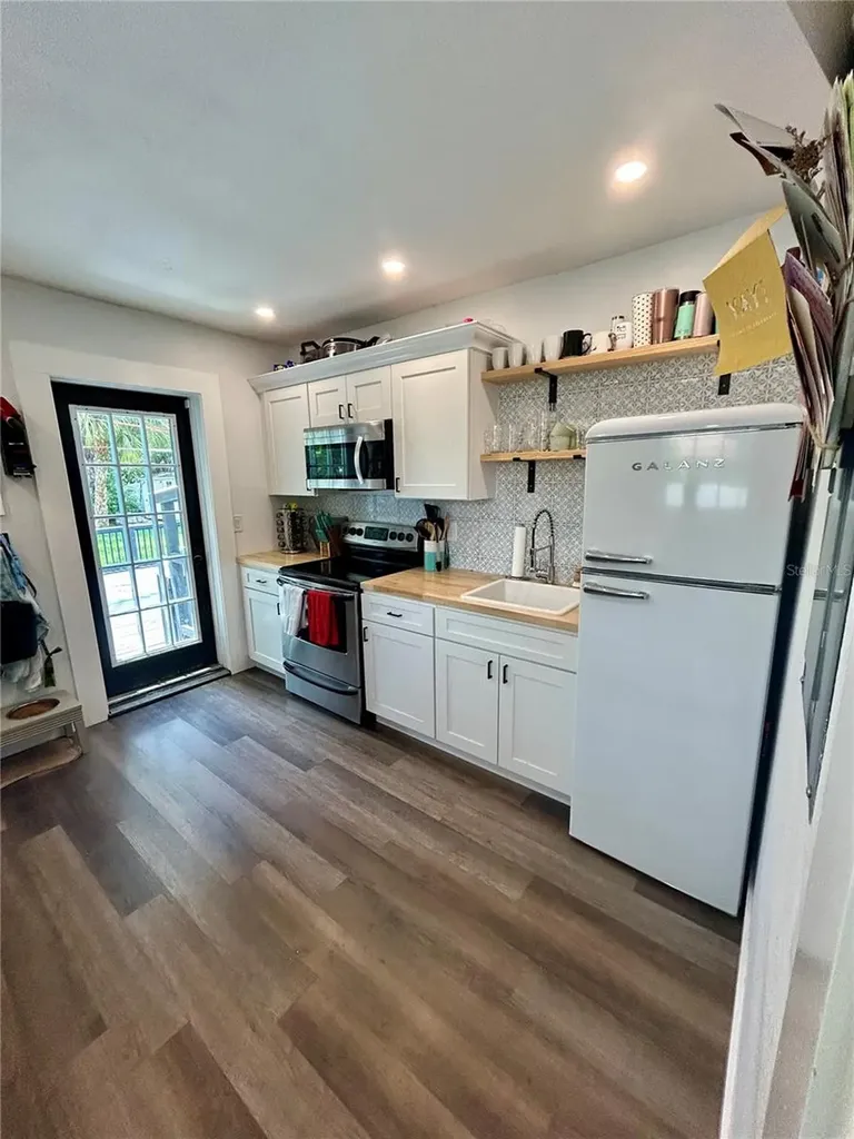 3550 2nd Avenue S St Petersburg FL 33711