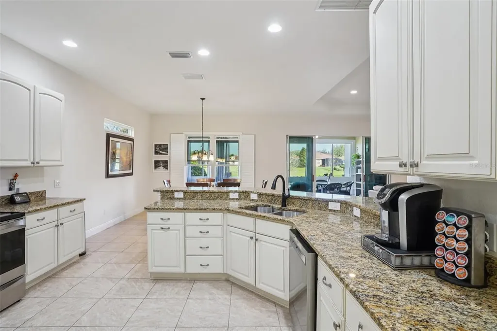 10144 Lake Miona Way Oxford FL 34484