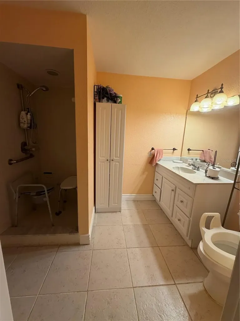 39106 Grays Airport Road Lady Lake FL 32159