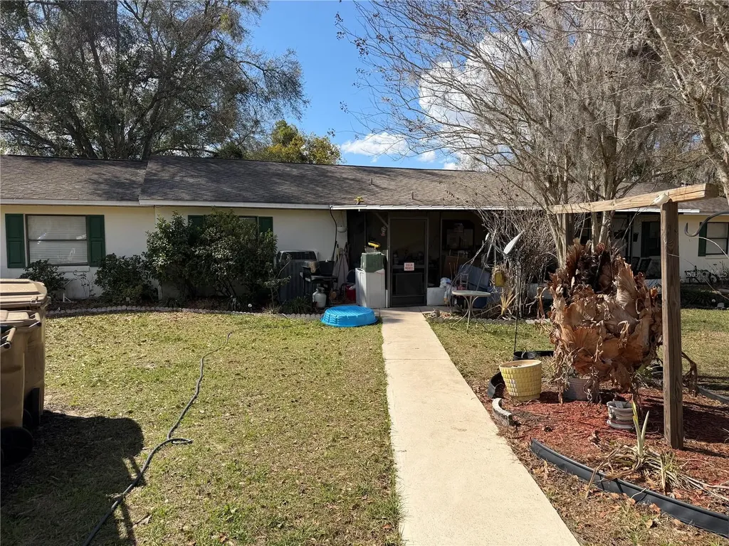 39106 Grays Airport Road Lady Lake FL 32159