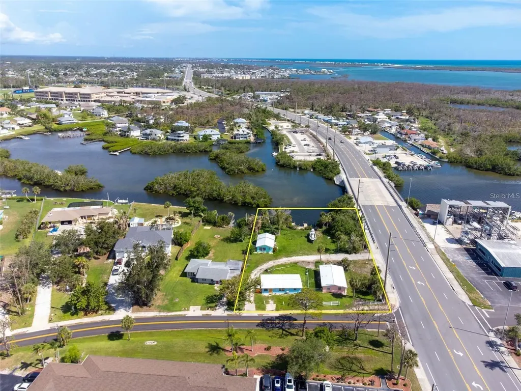 1695 Manor Road Englewood FL 34223