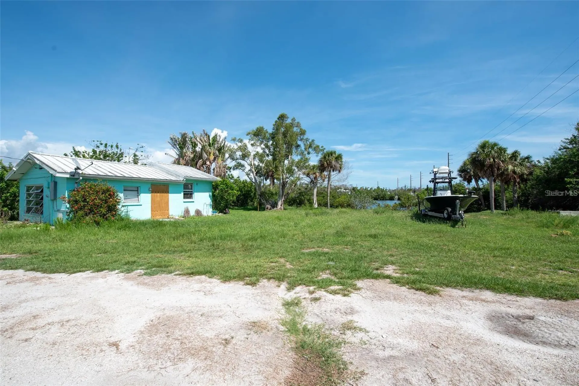 1695 Manor Road Englewood FL 34223