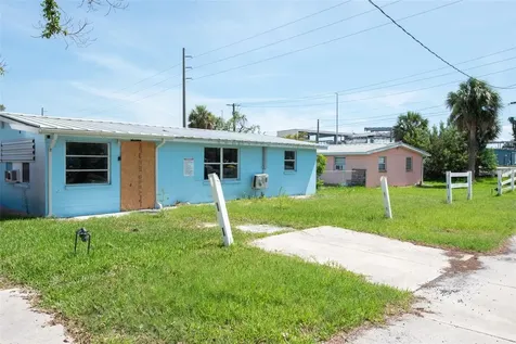 1695 Manor Road Englewood FL 34223