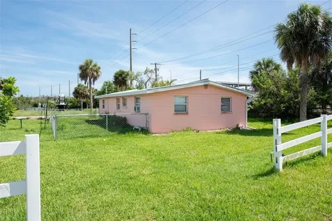 1695 Manor Road Englewood FL 34223