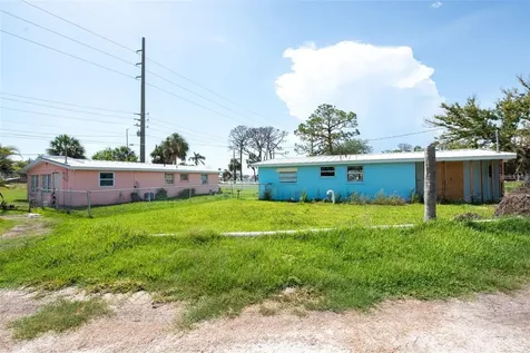 1695 Manor Road Englewood FL 34223