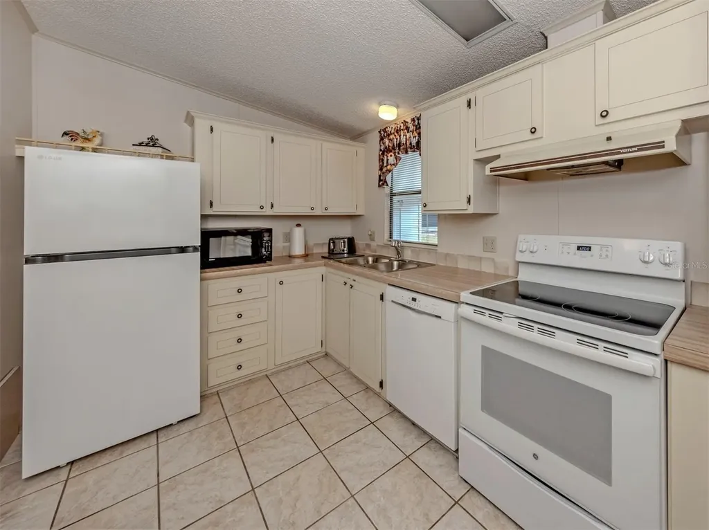 272 Captains Court North Port FL 34287
