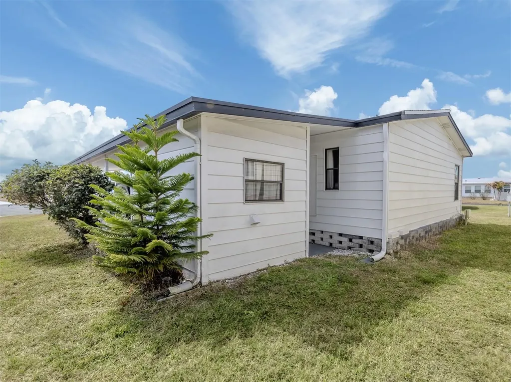 272 Captains Court North Port FL 34287