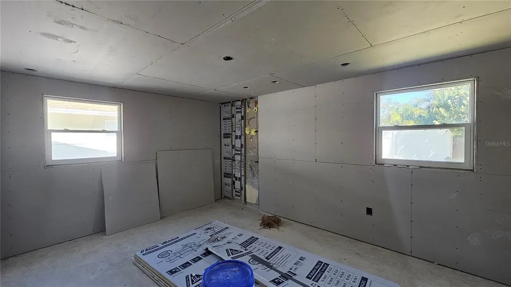 5519 Denver Street NE St Petersburg FL 33703