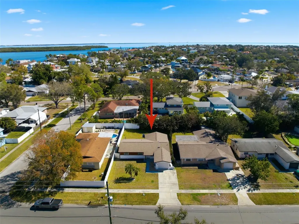 5519 Denver Street NE St Petersburg FL 33703