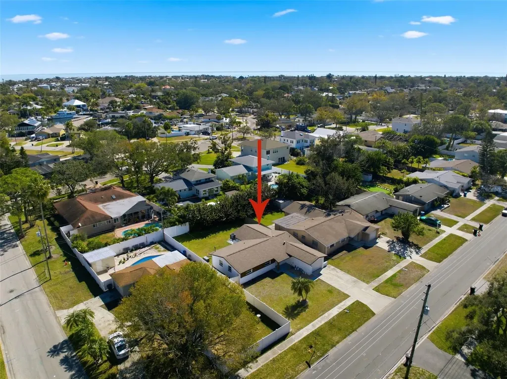 5519 Denver Street NE St Petersburg FL 33703