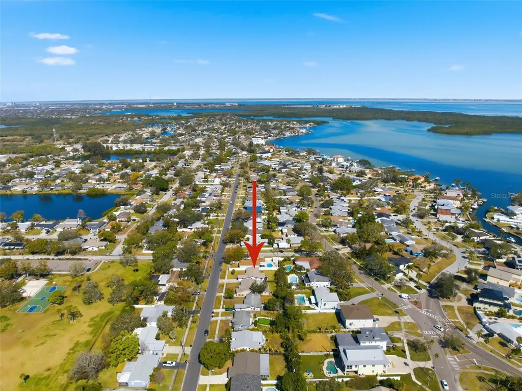5519 Denver Street NE St Petersburg FL 33703