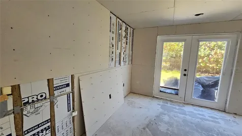 5519 Denver Street NE St Petersburg FL 33703