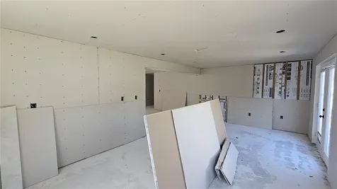 5519 Denver Street NE St Petersburg FL 33703
