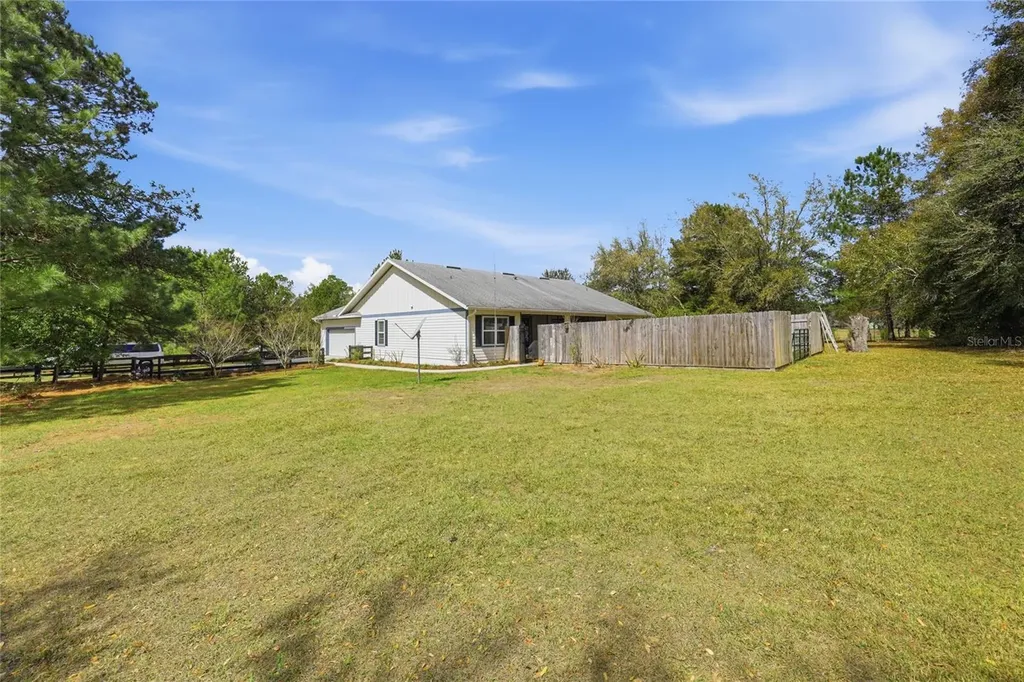 22317 NW 188th Street High Springs FL 32643