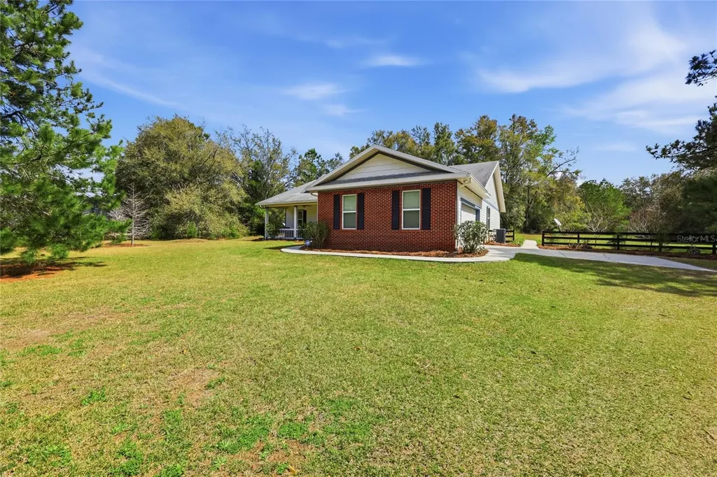 22317 NW 188th Street High Springs FL 32643