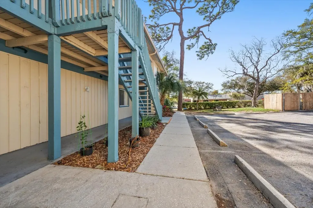 1113 Ohio Avenue Dunedin FL 34698