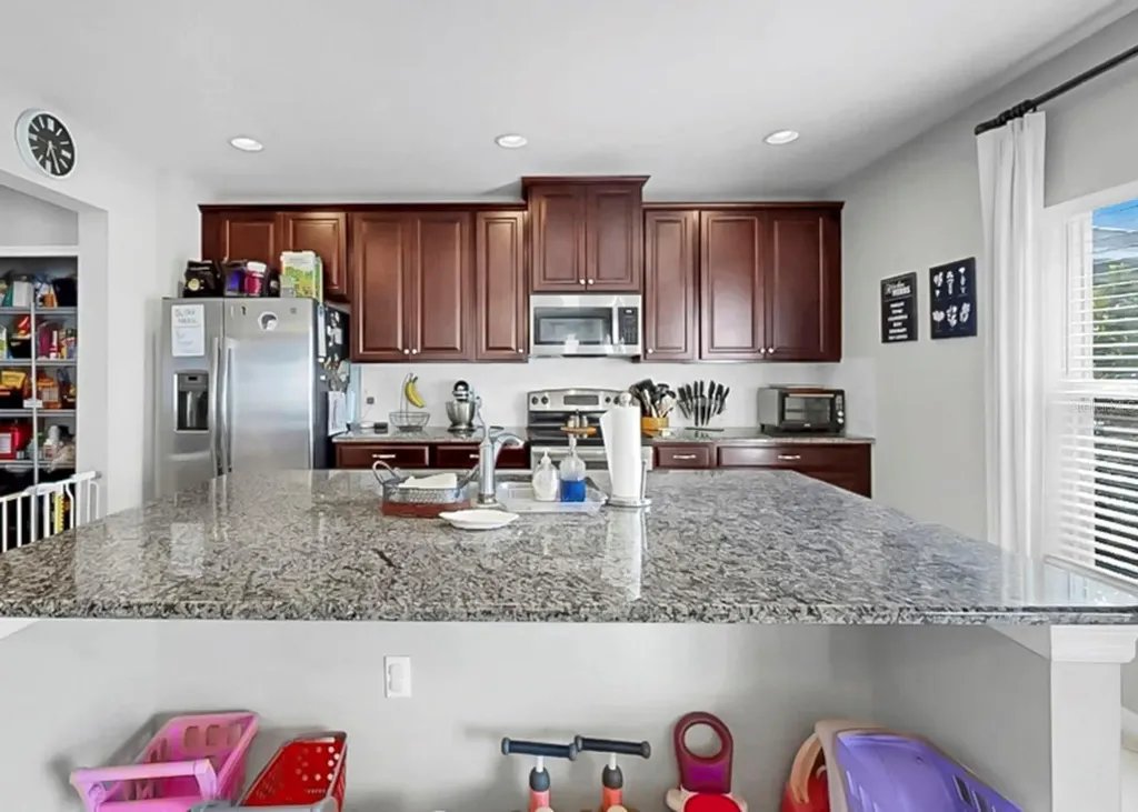 8105 Rothbury Hills Place Gibsonton FL 33534