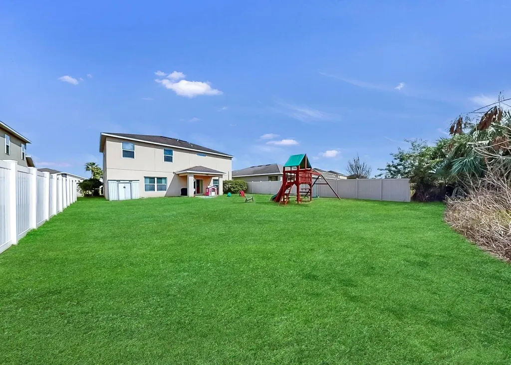 8105 Rothbury Hills Place Gibsonton FL 33534