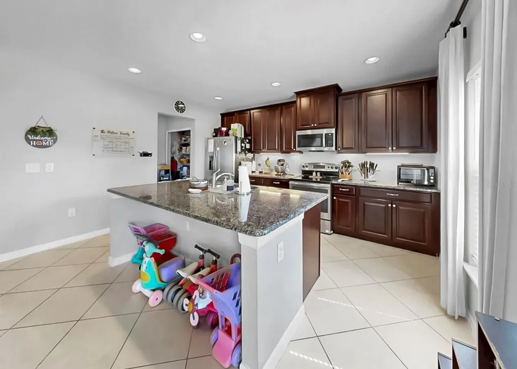 8105 Rothbury Hills Place Gibsonton FL 33534
