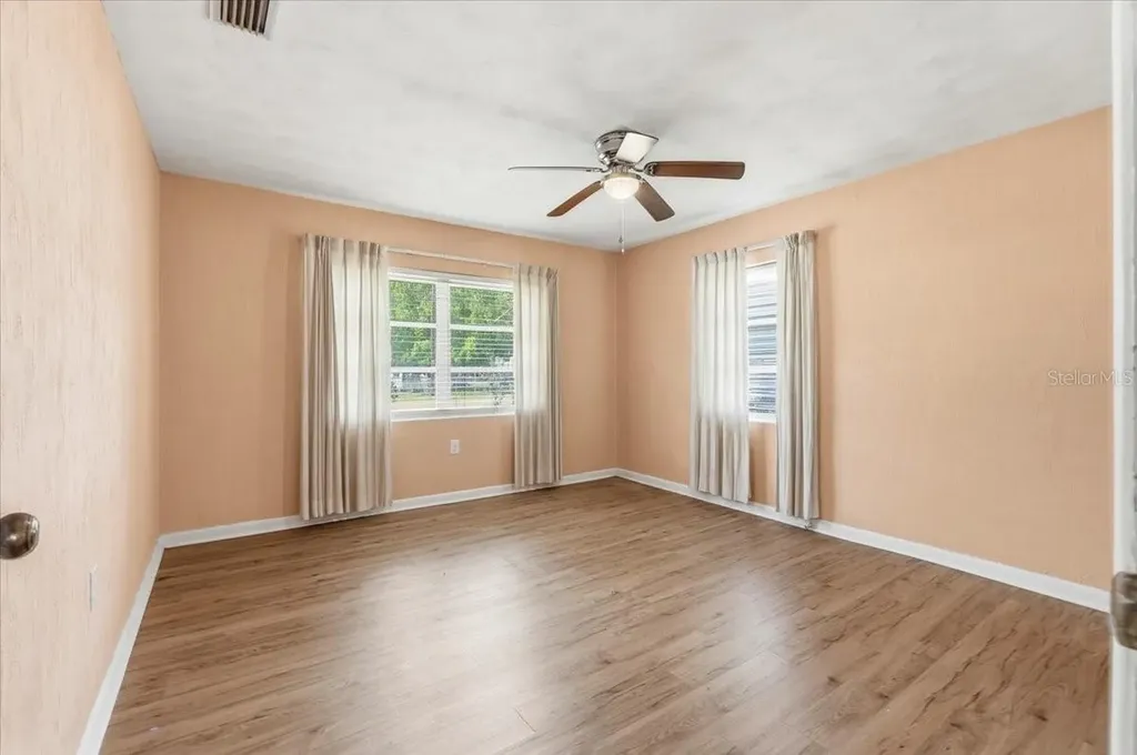 137 Highland Avenue Auburndale FL 33823