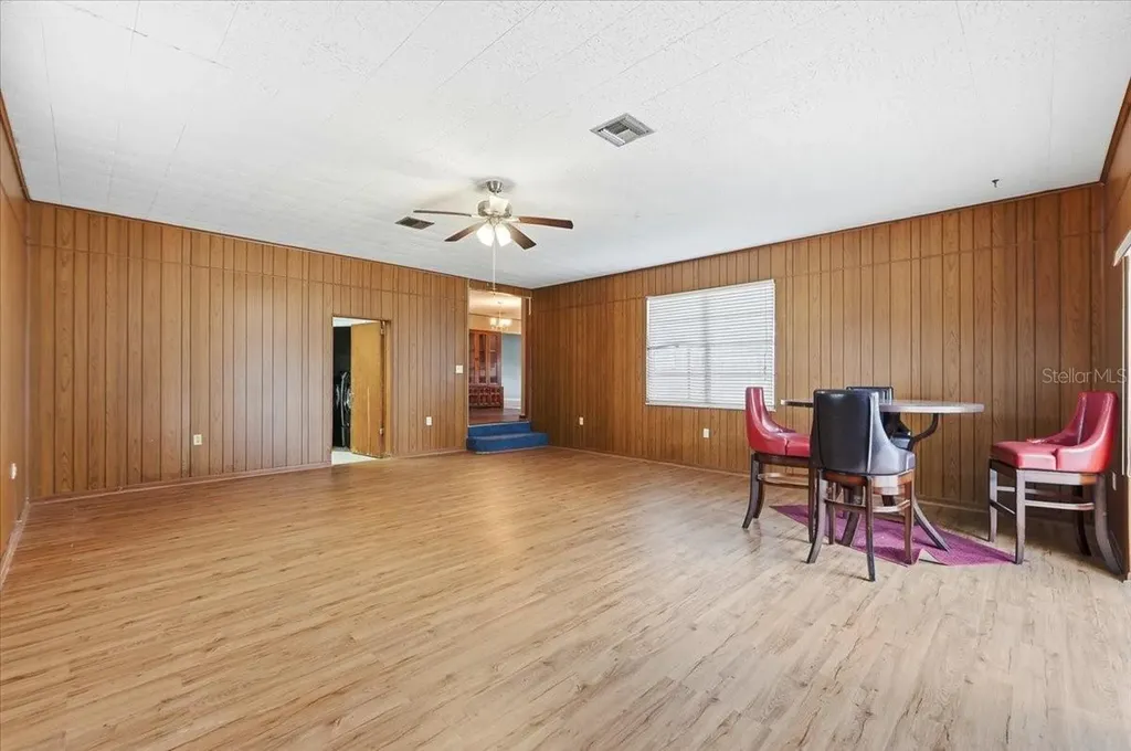 137 Highland Avenue Auburndale FL 33823