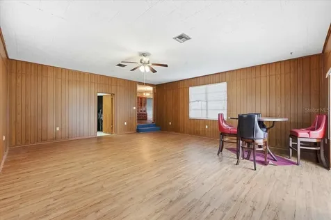 137 Highland Avenue Auburndale FL 33823
