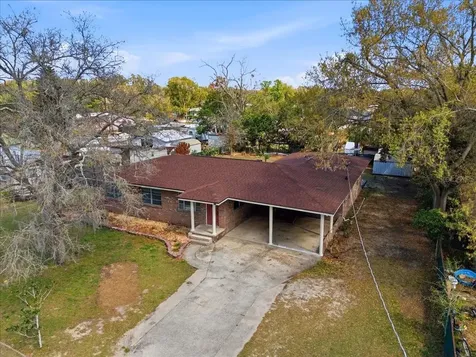 137 Highland Avenue Auburndale FL 33823