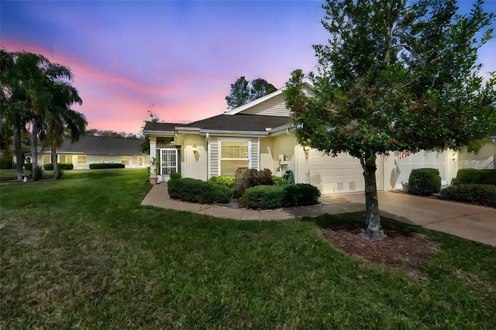 2411 Old Nantucket Court Sun City Center FL 33573