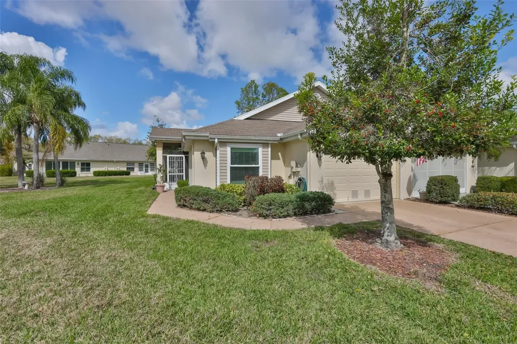 2411 Old Nantucket Court Sun City Center FL 33573