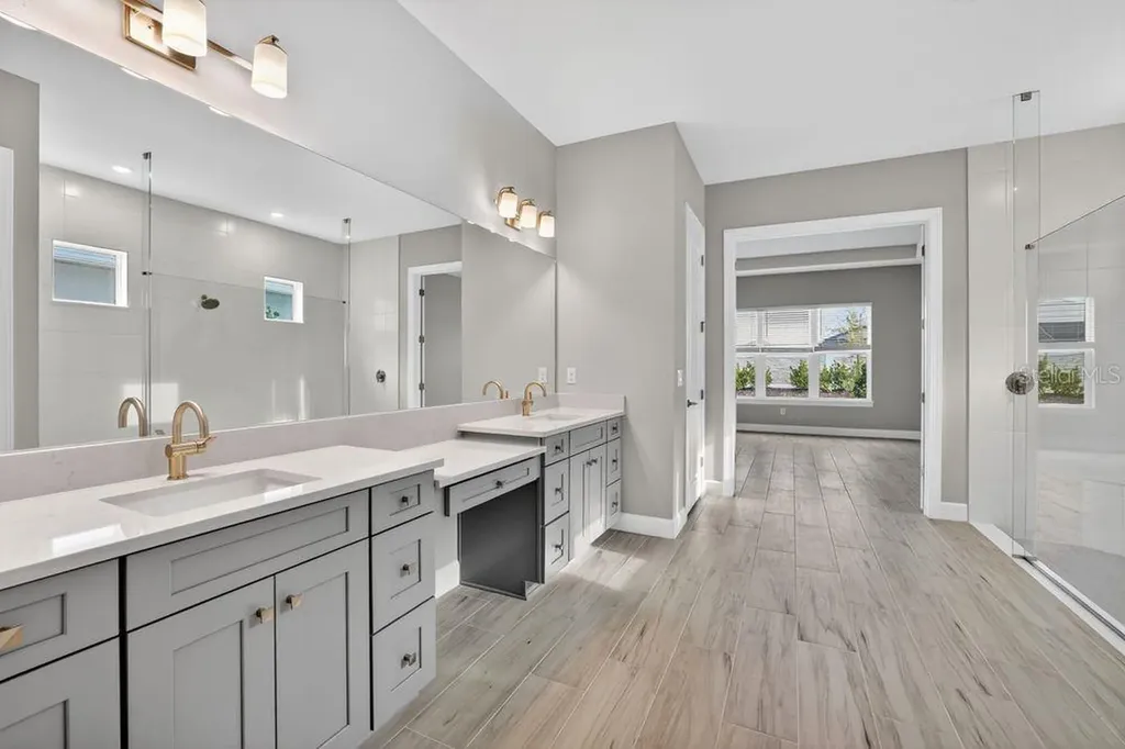 15246 Contenta Loop Bradenton FL 34211