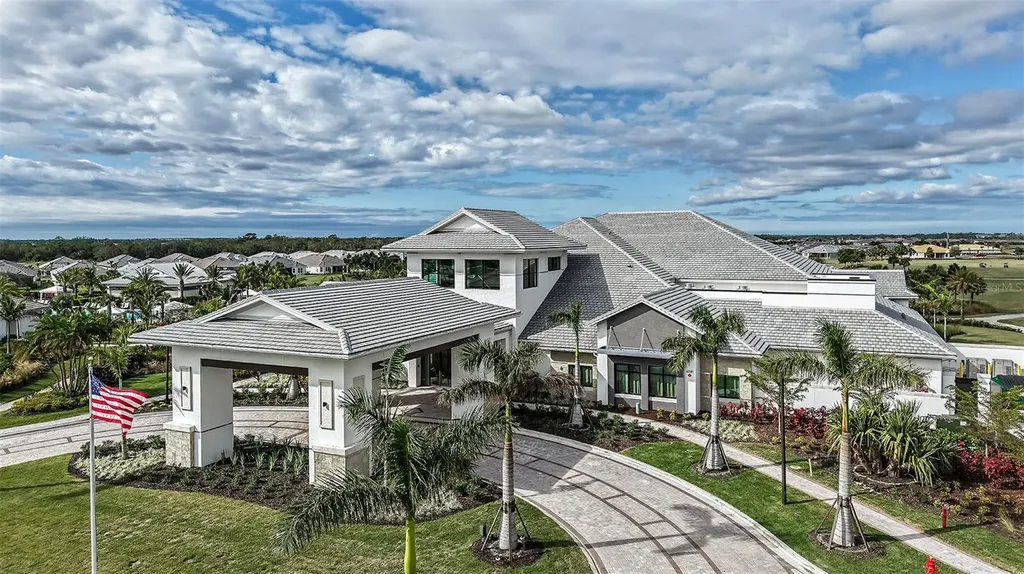 15246 Contenta Loop Bradenton FL 34211