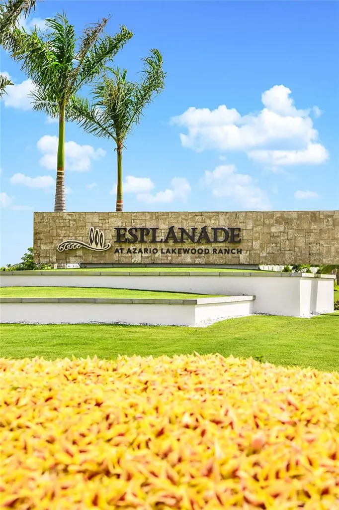 15246 Contenta Loop Bradenton FL 34211