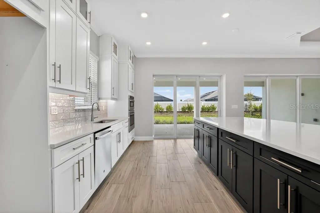 15246 Contenta Loop Bradenton FL 34211