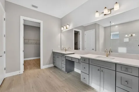 15246 Contenta Loop Bradenton FL 34211
