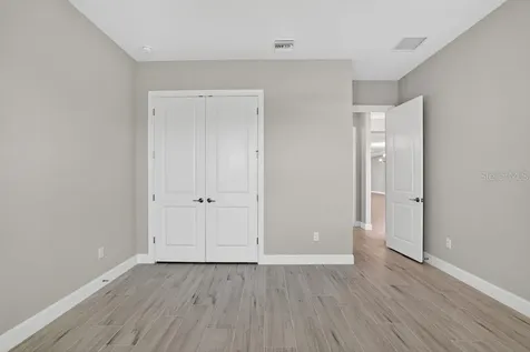 15246 Contenta Loop Bradenton FL 34211