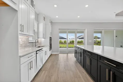 15246 Contenta Loop Bradenton FL 34211