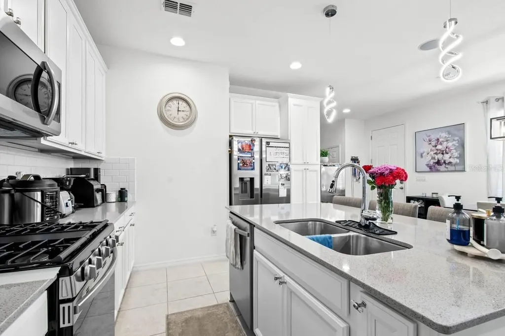 6262 Goldcoast Avenue Apollo Beach FL 33572
