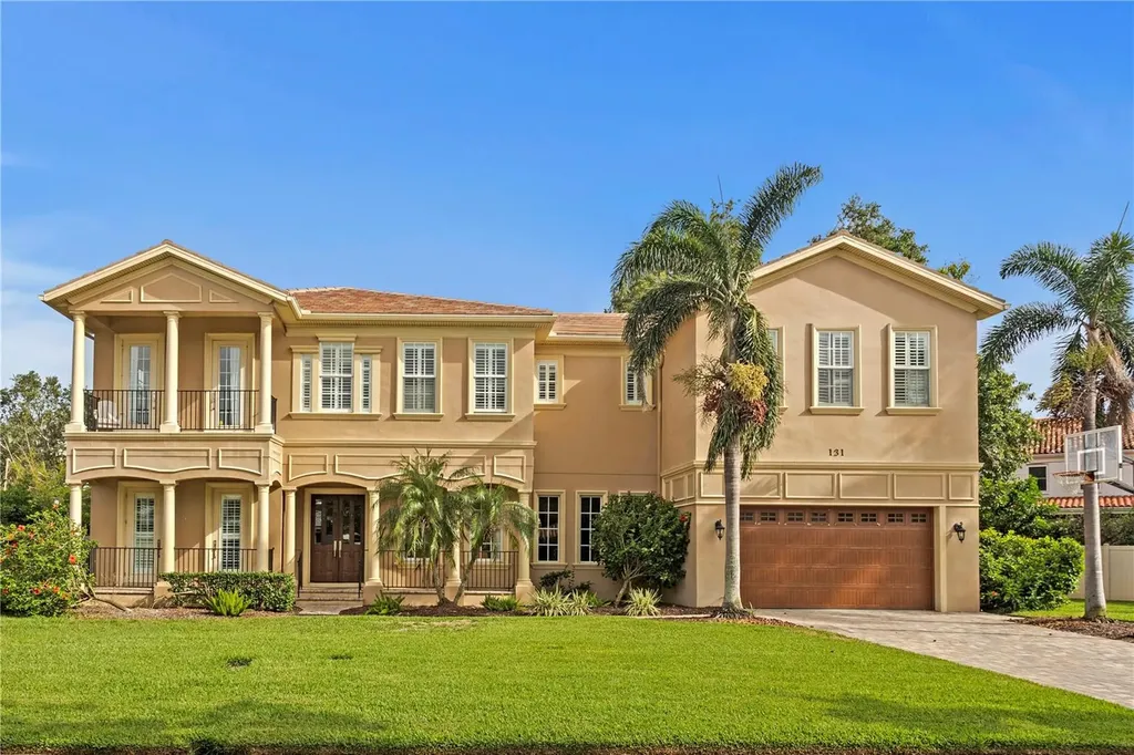 131 Miramar Boulevard NE St Petersburg FL 33704