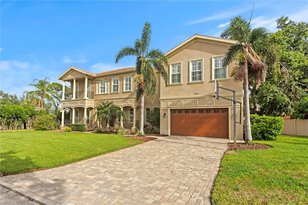131 Miramar Boulevard NE St Petersburg FL 33704
