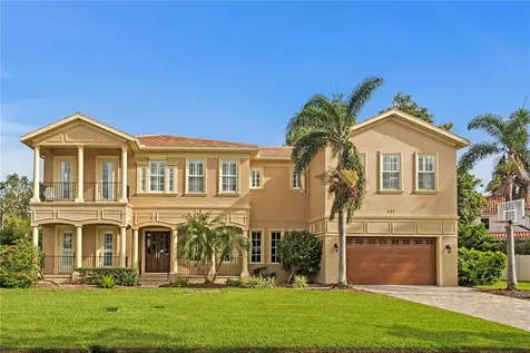 131 Miramar Boulevard NE St Petersburg FL 33704