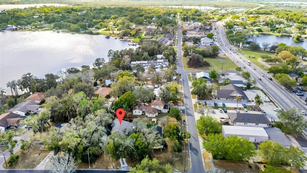 1244 Lake Avenue Clermont FL 34711