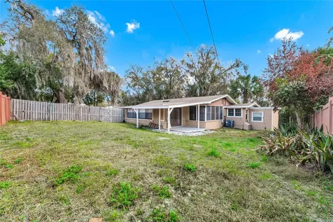 1244 Lake Avenue Clermont FL 34711