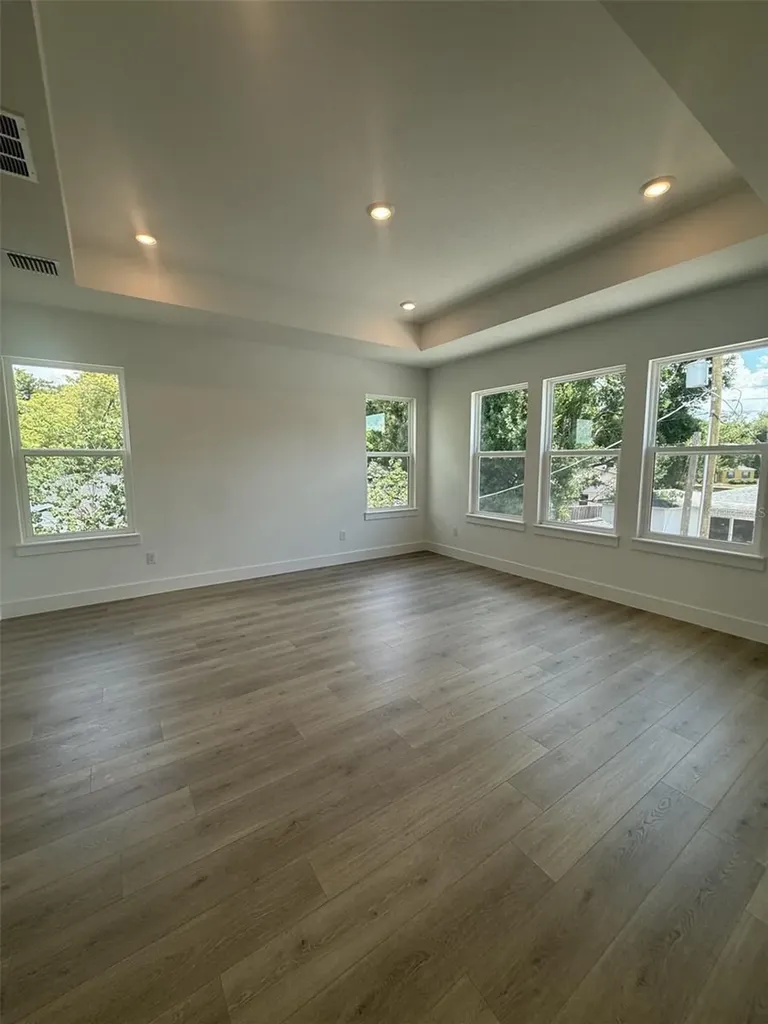 3601 E Tampa Circle Tampa FL 33629