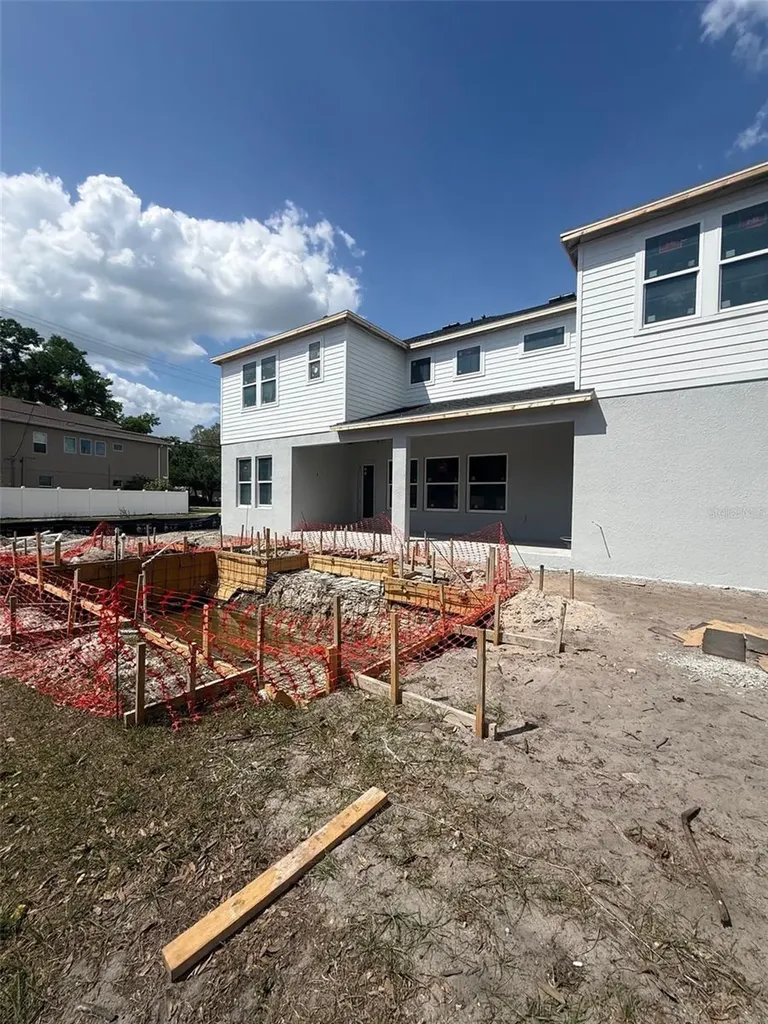 3601 E Tampa Circle Tampa FL 33629