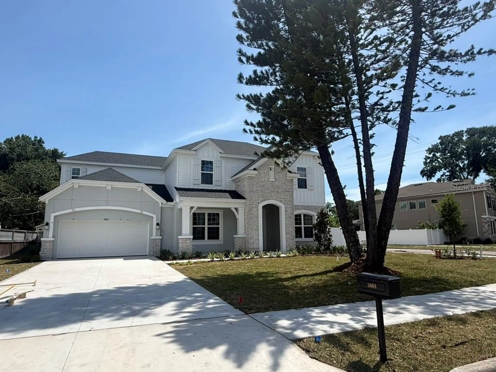 3601 E Tampa Circle Tampa FL 33629