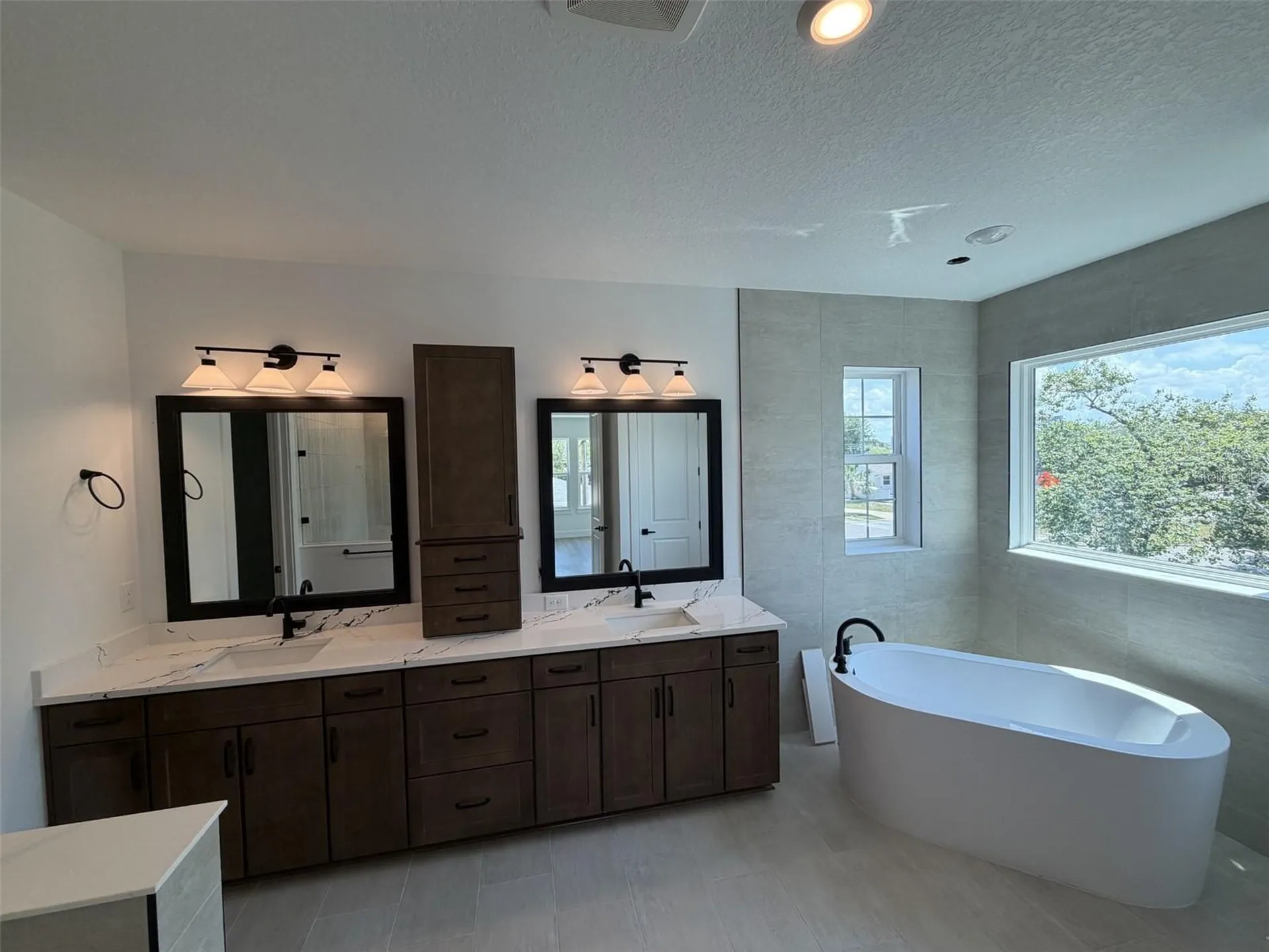 3601 E Tampa Circle Tampa FL 33629