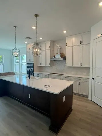 3601 E Tampa Circle Tampa FL 33629