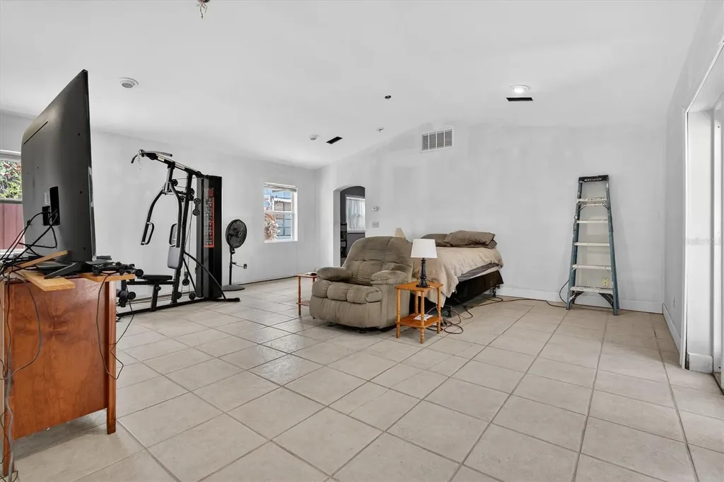 1109 E 8th Avenue Mount Dora FL 32757