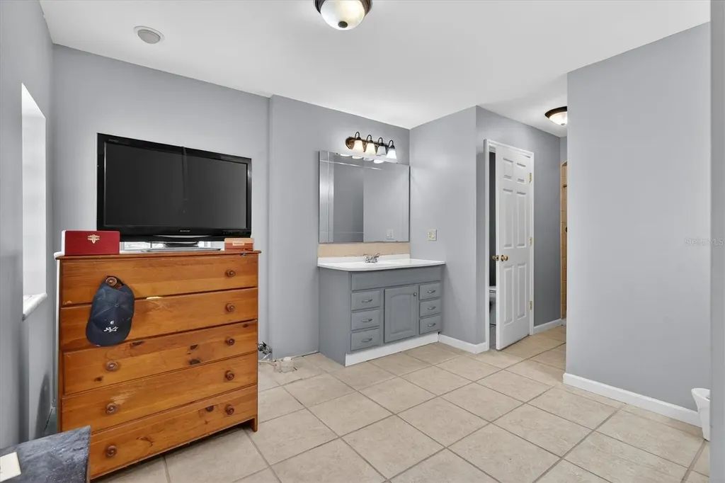 1109 E 8th Avenue Mount Dora FL 32757