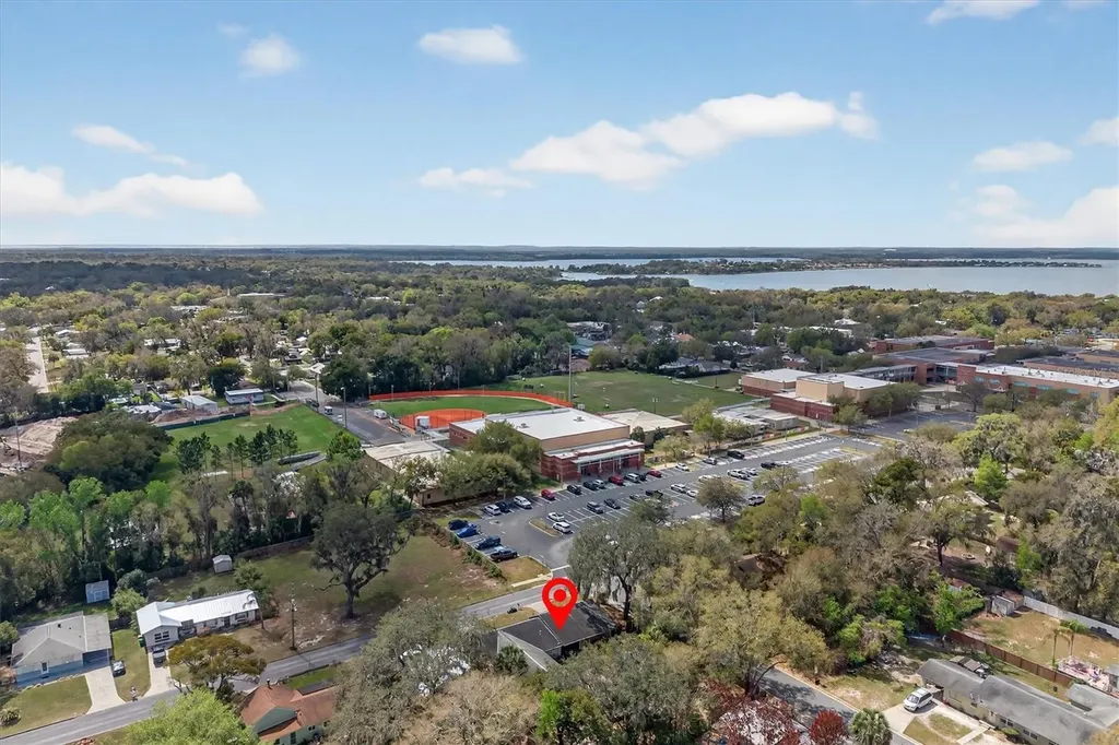 1109 E 8th Avenue Mount Dora FL 32757